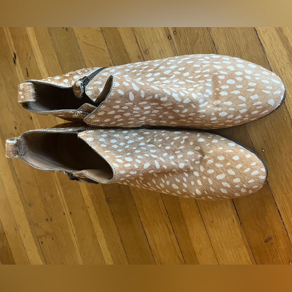 Vionic cow hair pony hair polka dot spotted booties short ankle boots 11 camel - Picture 2 of 7